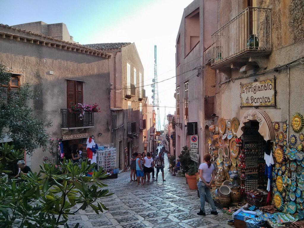 Casa Del Clown Trapani Exterior foto